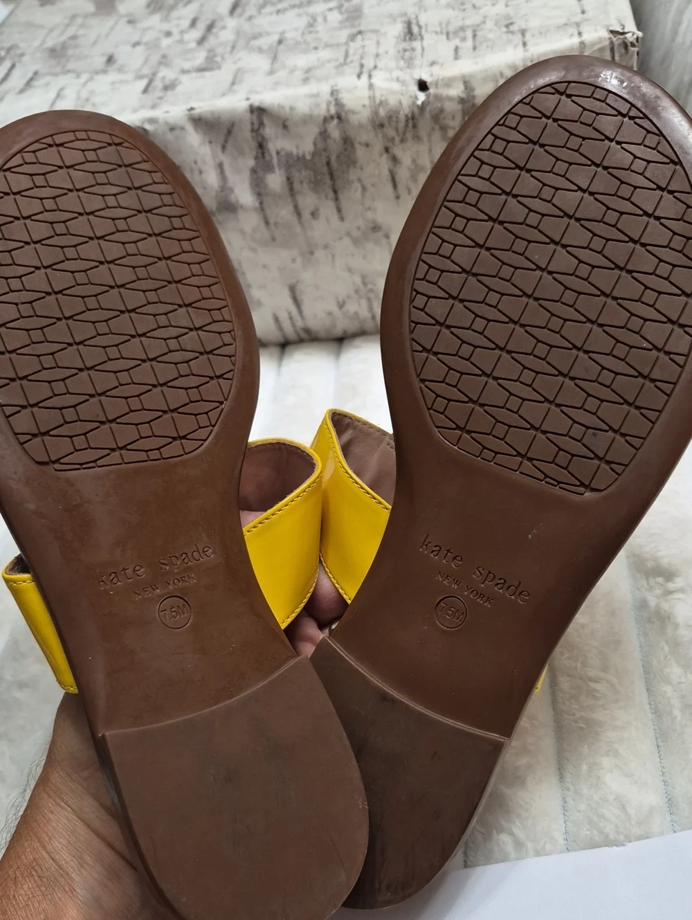 Kate Spade New York T-strap Women's Sz 7.5 M Sandals